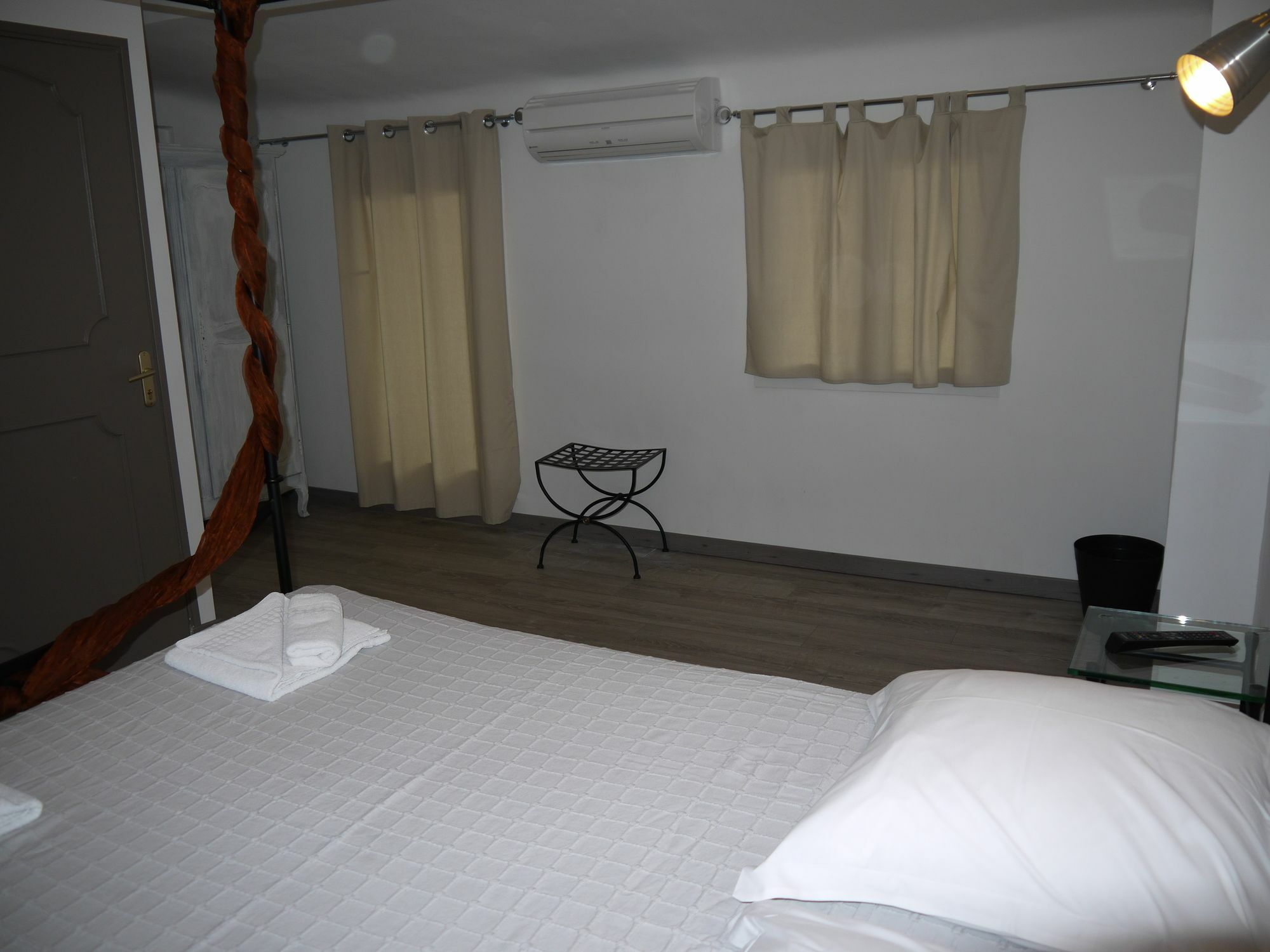 Hotel Portalet イエール エクステリア 写真